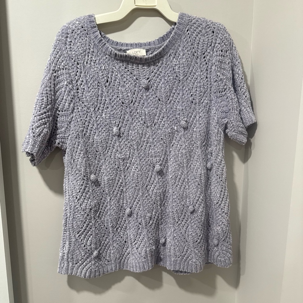 LOFT Textured Knit Short Sleeve Top in Light Gray